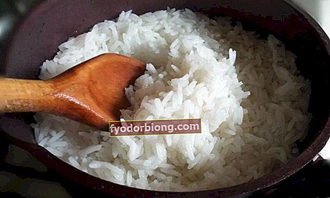 Kuinka tehdä riisiä mikroaaltouunissa muutamassa minuutissa