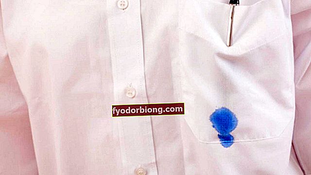 Hvordan fjerne pennflekk fra klær uten å skade stoffet