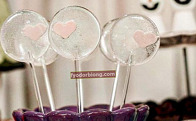Hvordan lage lollipop - 3 enkle hjemmelagde oppskrifter for å lage godteri