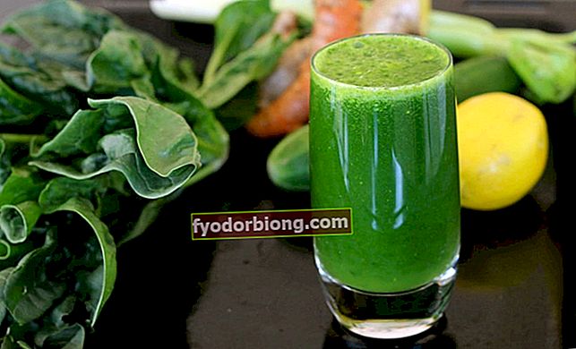 Hvordan lage grønn juice for å avgifte, gå ned i vekt og forbedre helsen
